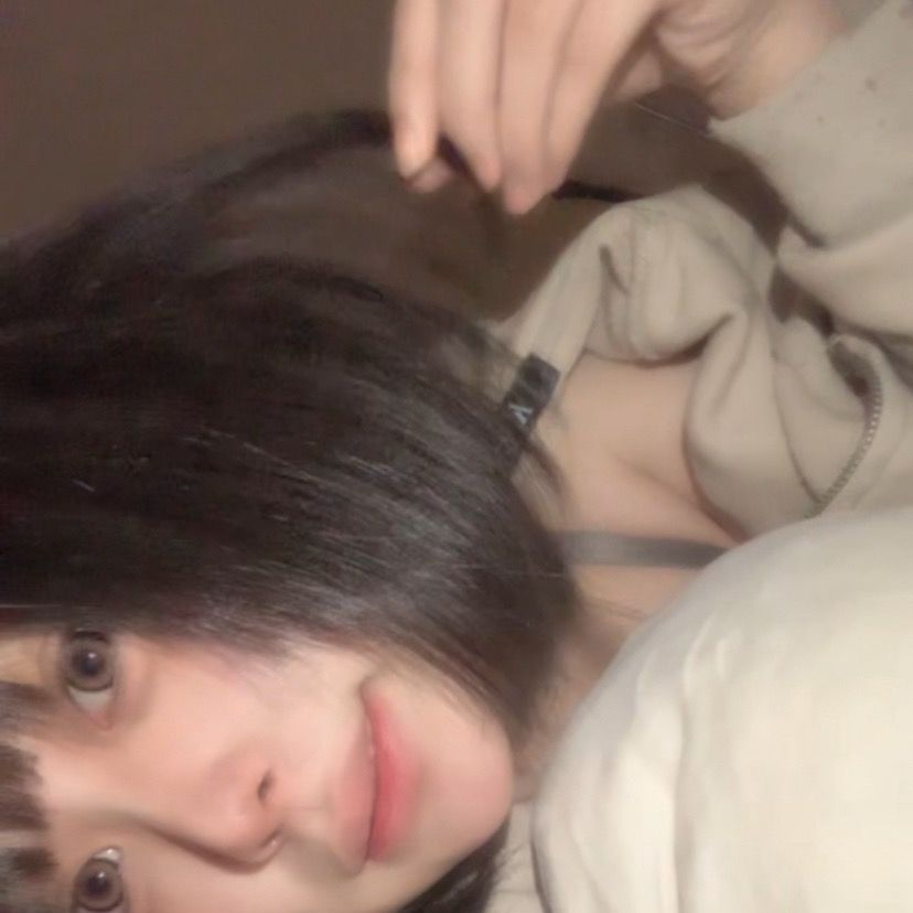 あちゅ。事務所イベ中🌙