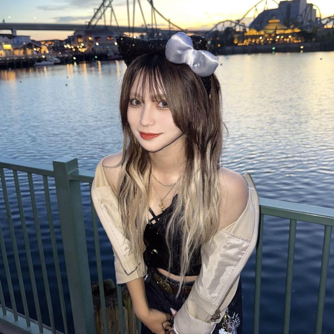 榊原樹里 (じゅり)