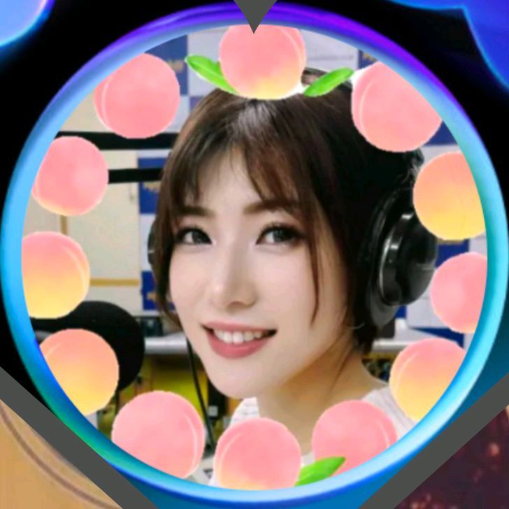 百沢えま🍑夜はすっぴん🎤