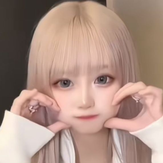 くらげ猫🐾🖤